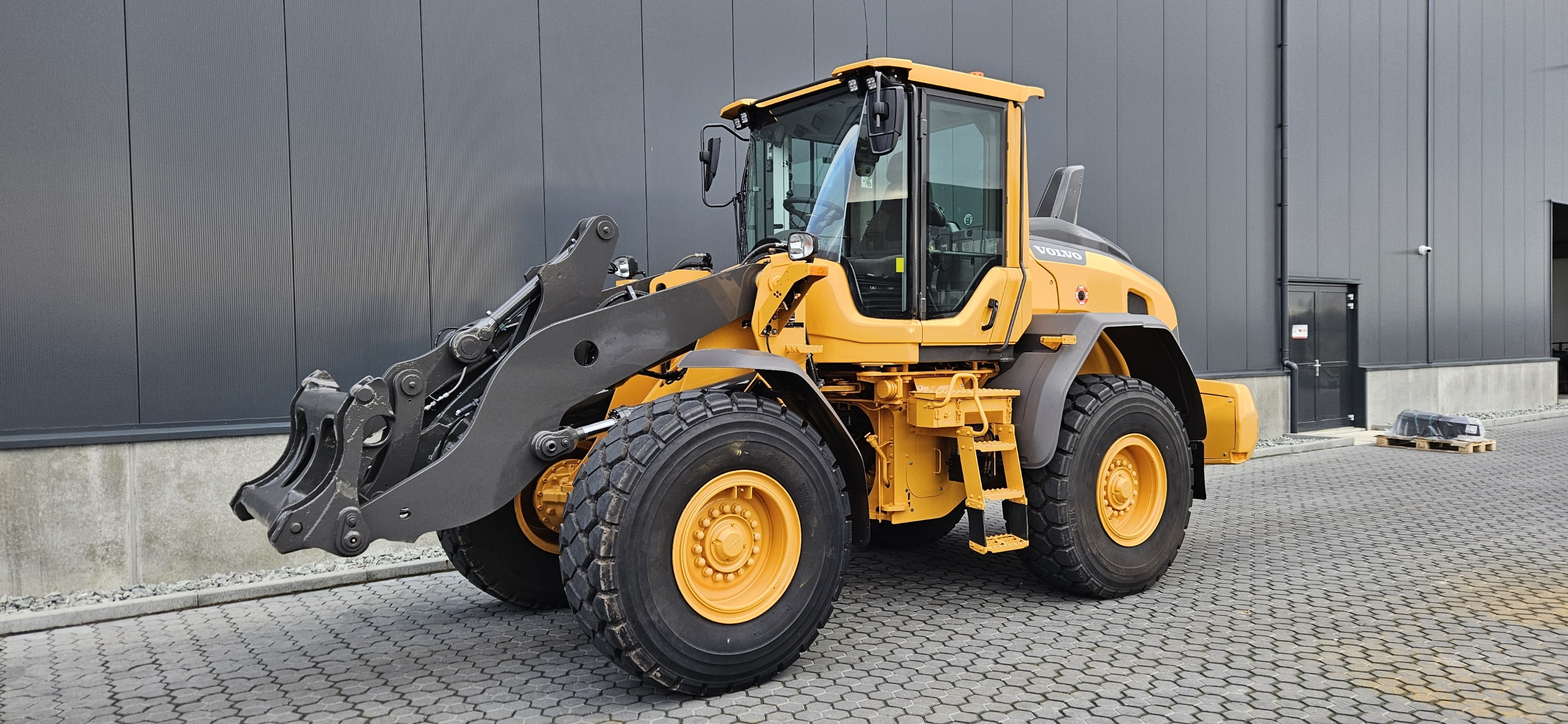 VOLVO L70H